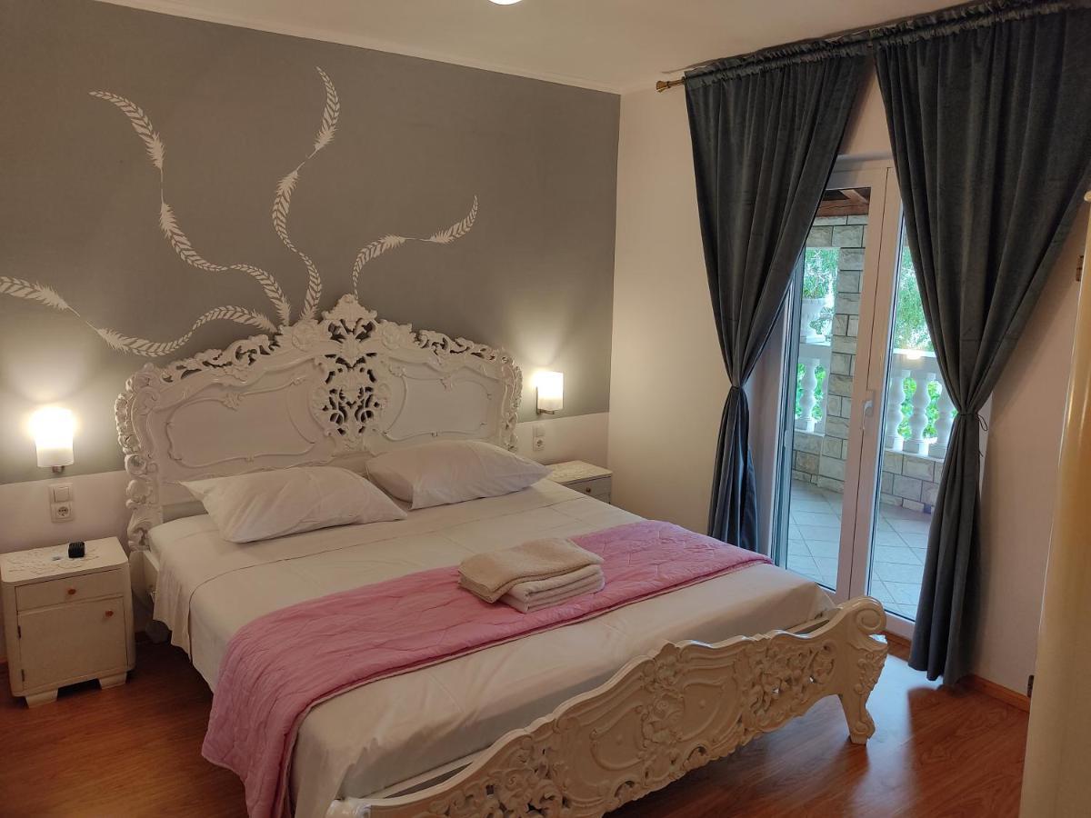 Apartments Milka Водице Екстер'єр фото