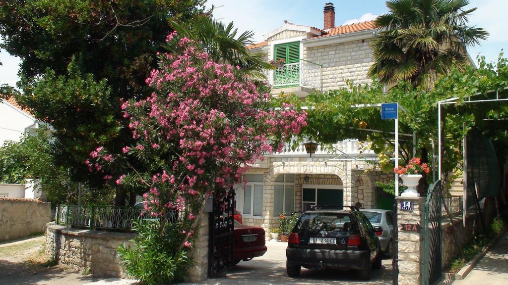 Apartments Milka Водице Екстер'єр фото