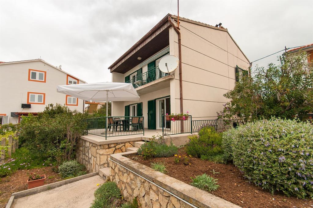 Apartments Milka Водице Екстер'єр фото