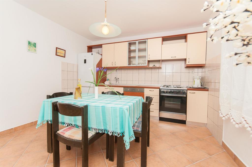 Apartments Milka Водице Екстер'єр фото